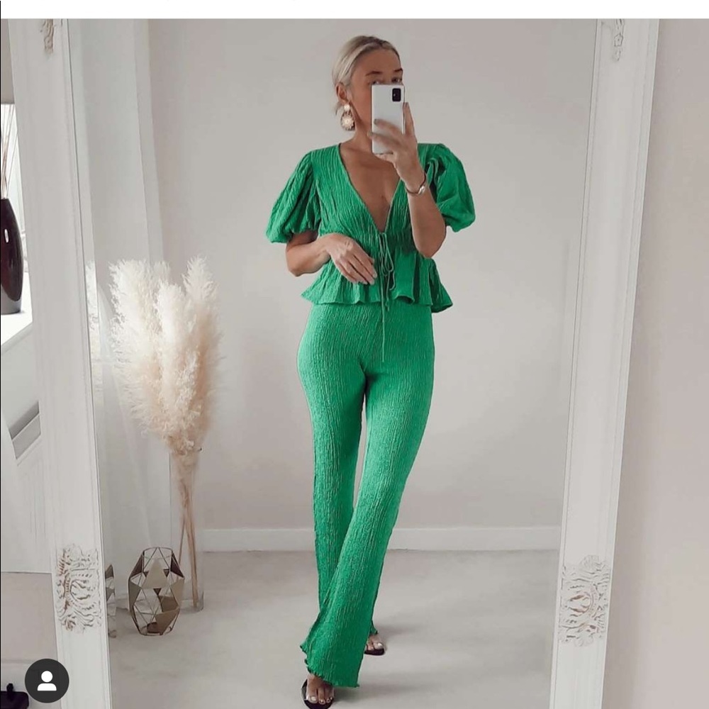 Zara set top and pants blogger’s fav